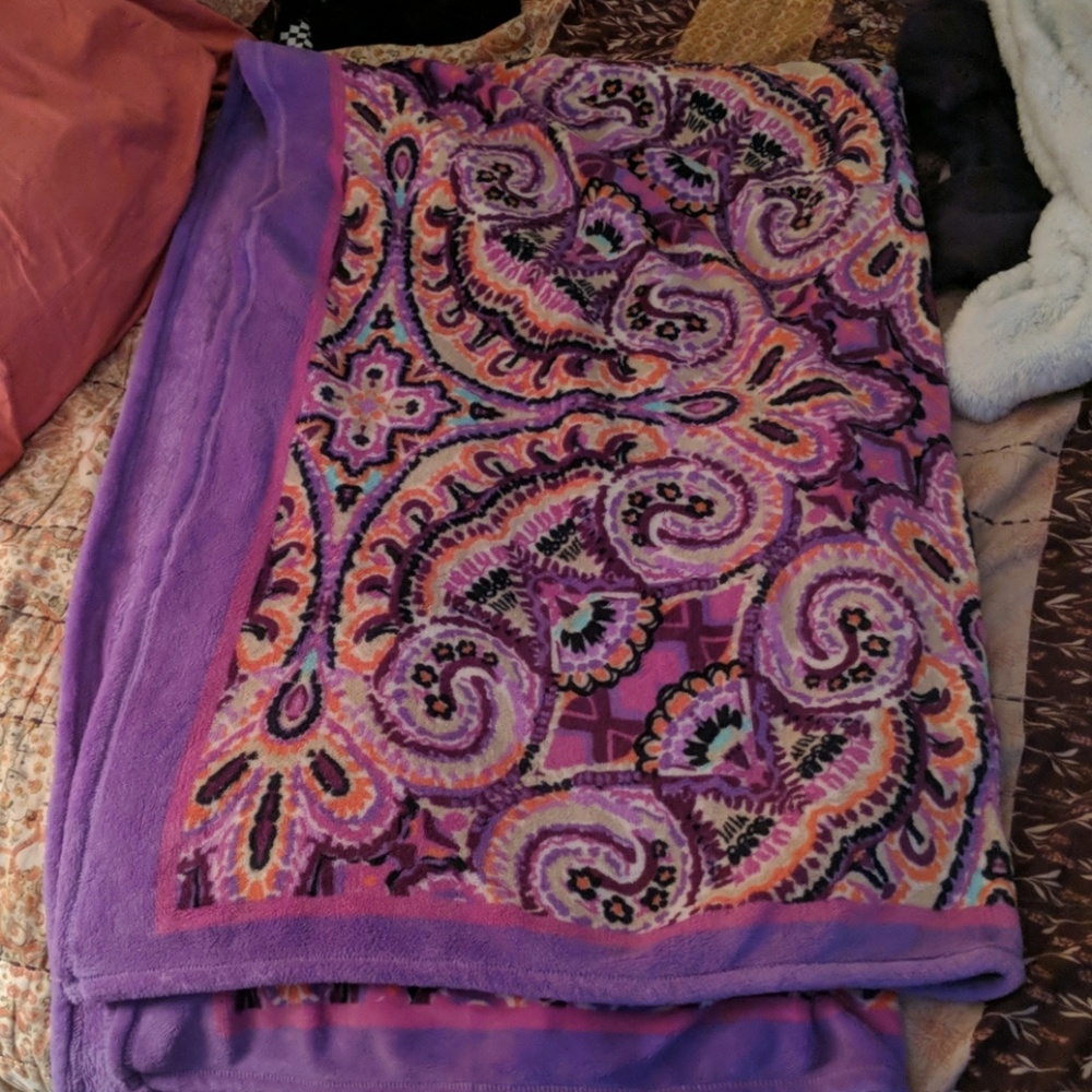 Vera Bradley fuzzy blanket